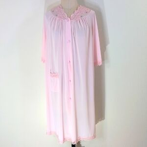Vintage Shadow Line Nylon Button Up Nightgown With Large Trim & Flowers. Small.